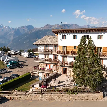 Des Alpes Отель 3*