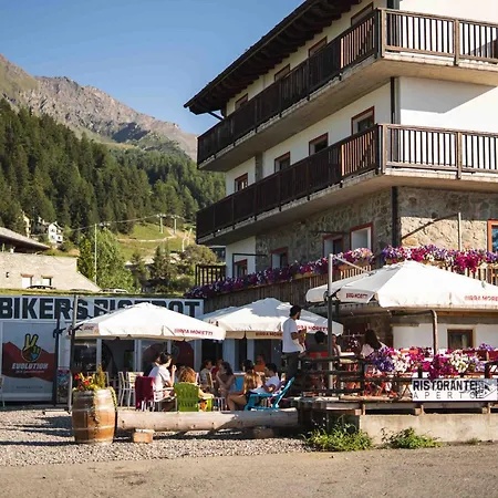Des Alpes 3*